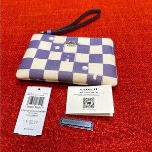 ❤️❤️❤️NEW Coach corner zip wallet/wristlet❤️❤️❤️